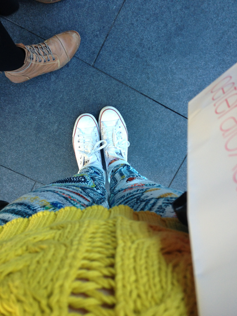 welovegreta:  Yesterday’s outfit - rag and bone pants, sass and bide jumper, chucks.