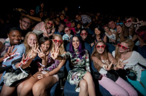 dailykatyperry:  @katyperry: TORONTO! Has a great time sitting w/u guys through the #KP3D preview &h