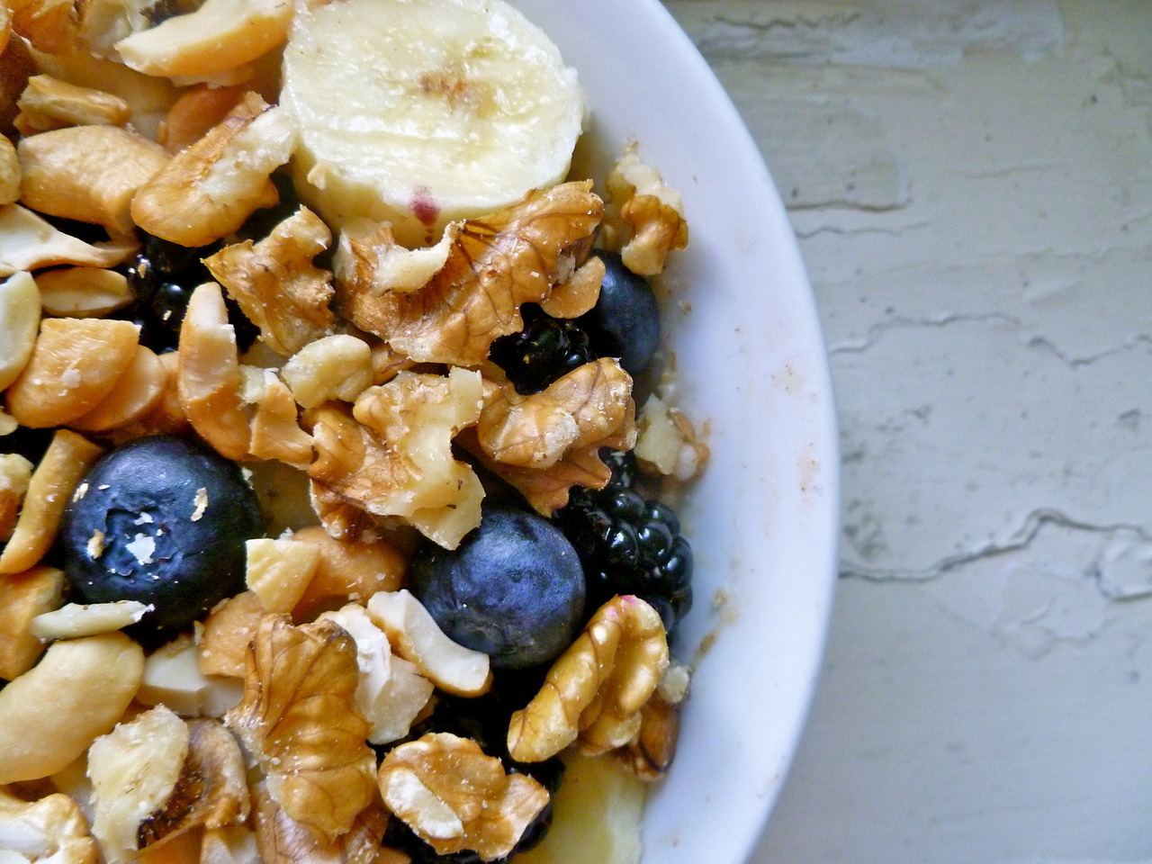 morning meals: banana, blackberries, and blueberries on oatmeal mixed with 1 tbs of almond butter and honey