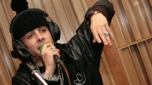 nakedmalecelebs1:  N-Dubz RAPPER Full Frontal        