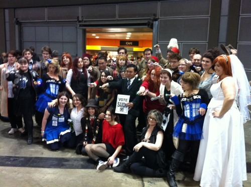ducks-in-a-pond:Doctor Who cosplay group at Syndey Supanova 2012 :) 