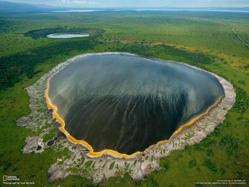Explosion craters, Queen Elizabeth National Park, Uganda, 0° 12′ 0″ S, 30° 0′ 0″ EDozens of extinct 