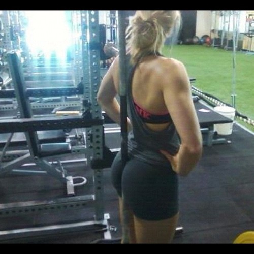 sexygymchics:  Can you pass the butt test? #sgcalert #sgcapproved #squatsdoabootygood (Taken with Instagram)  Th3 Watch3r Approv3d(via imgTumble)