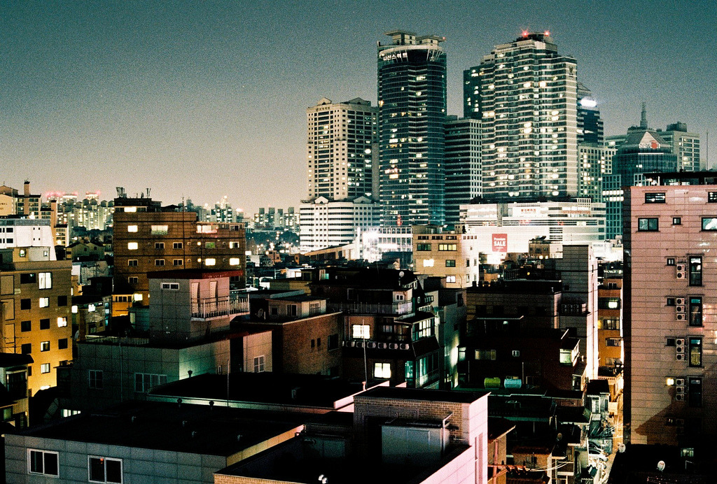 fuckyeahjapanandkorea:  (by justininkorea) 