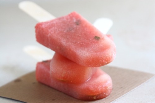 wollmaus:   Watermelon Mint Julep Pops | via A Cozy Kitchen    