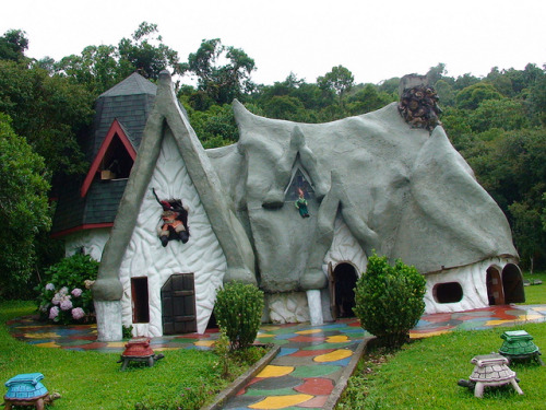 Casa dos Duendes in Campos do Jordão, São Paulo State, Brazil (by Santos_Ernandes).