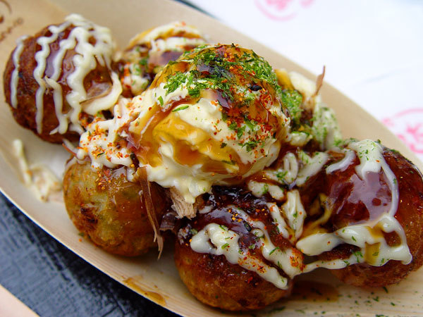 highsummonertemptress:  Takoyaki 