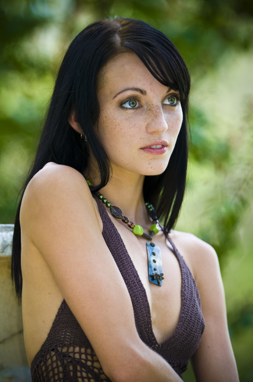 positivelynoteworthy:  Jessa - D700 w/ Nikkor 200mm f/2 (via _JDT0505)