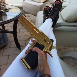 digitalpimpin:  Golden Desert Eagle