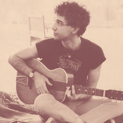 -little-fabrizio:  Free from it all. I’m not gonna change ‘til I want to. 