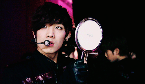 iwishforkpop:  Hon, we all know you are man gorjass. You can stop indirectly teasing