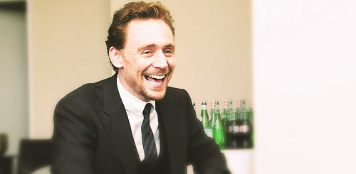 becausehiddles:28-29/100 photos of thomas william hiddleston