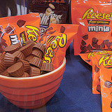 percybeth:  9 pictures of Reese’s Peanut Butter Cups asked by moi 