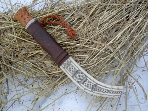 selchieproductions:Knife made by Jonas Sandström, Ume Saami traditional handicrafter In order to mak