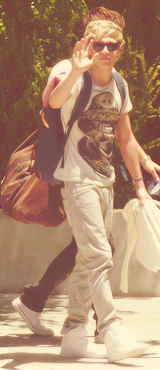  Niall in Los Angeles today (June 18th)  