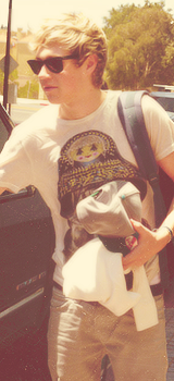  Niall in Los Angeles today (June 18th)  