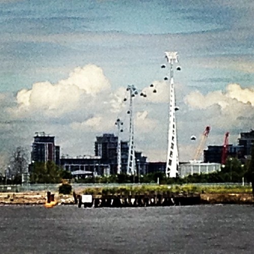 The Air Line • opens 28th June - next Thursday • Cable car link across the Thames from Royal Victoria DLR Station, Royal Docks to North Greenwich for The O2 • Full testing continues •#theairline #emiratesairline #riverthames #cablecar...