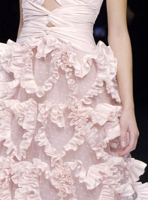 wink-smile-pout:  Valentino Spring 2006 