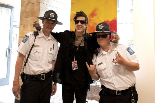 deraileddreams:  Austin with mall security 