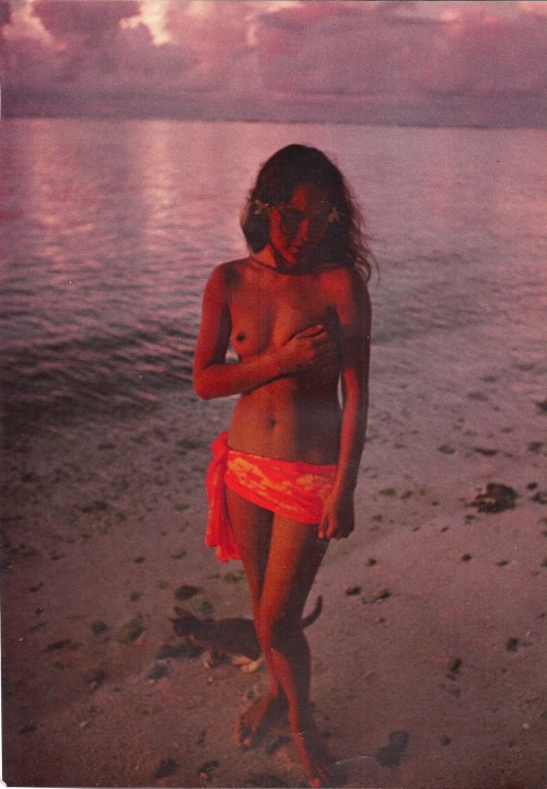 Porn photo Annie Typaia, “The Girls of Tahiti”,