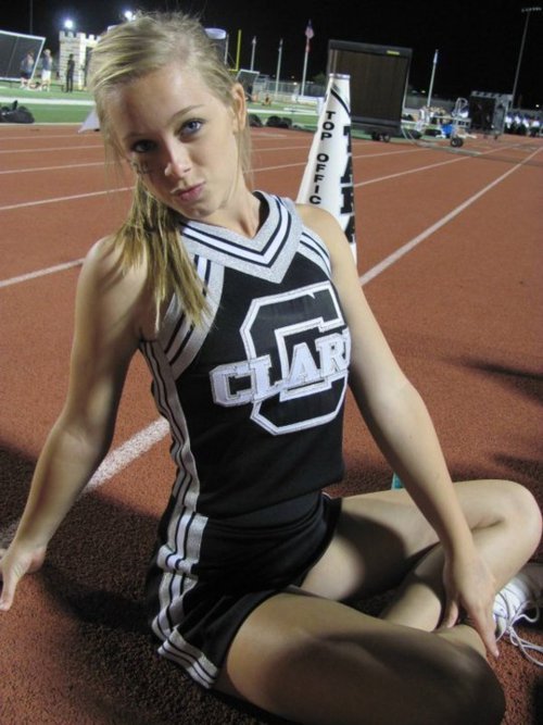 Non nude high school cheerleaders