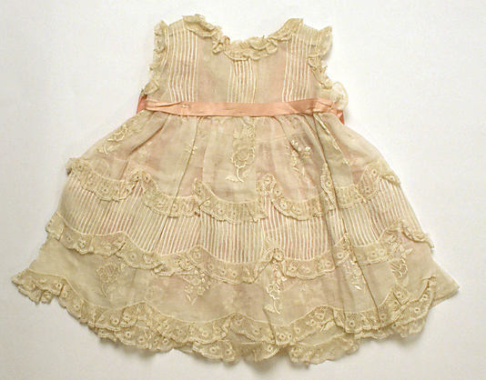 tweed-eyes:  Ensemble 1940, European 