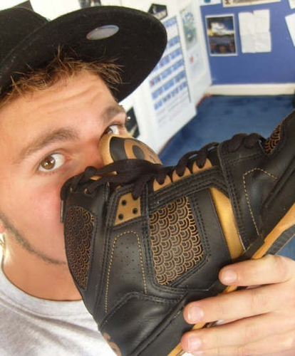 subgearhead:  Osiris, jordans, and adidas my favorite shoes.