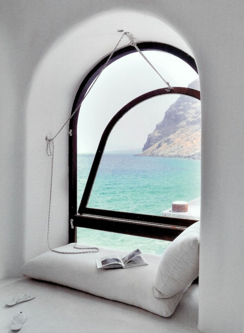 gard-en:  lemonwaters:  i might actually like reading if i was next to this window