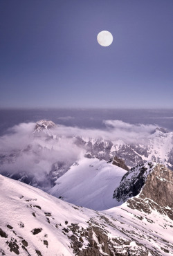 feli-cite:  Switzerland Saentis Full Moon