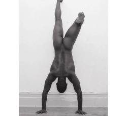 Hot Hand Stand