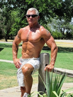 daddysbottom:  For someone in his 60’s,