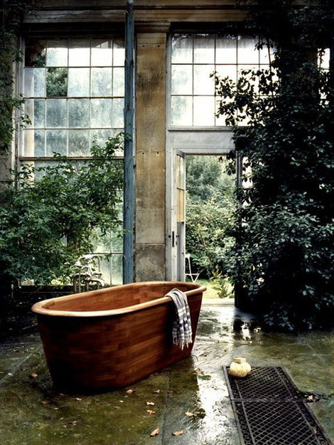  A bath in a greenhouse. Lovely. 