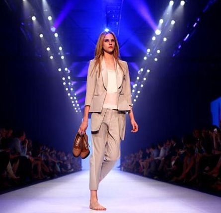 Runway &lsquo;Revolt&rsquo;? Models Take Off Sky High Stiletto Shoes at Melbourne Fashion Fe