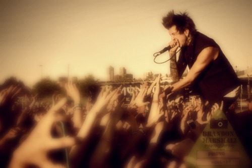 suchgreath8ghts:  Follow my blog for more OM&M stuff. I follow back. 