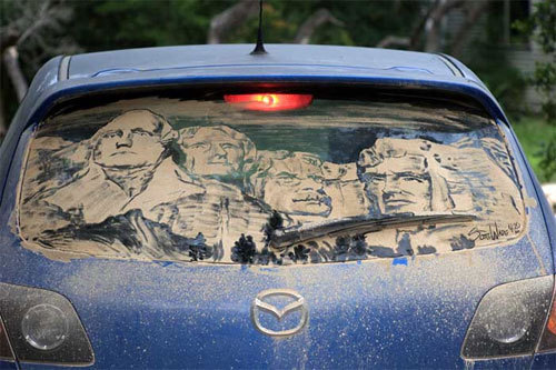 just-art:   Dirty Car Art The artist Scott Wade draws on dirty car windows the