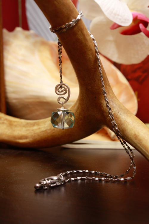 Aquamarine Gemstone Pendant