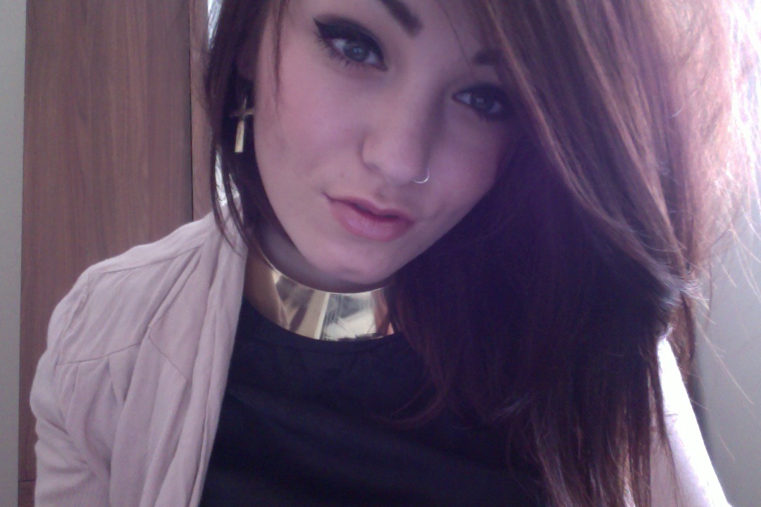 exovl:  toxens:  ☽ pale ☾  pretty and pale