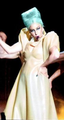 ladyxgaga:  Lady Gaga wearing a Teal wig