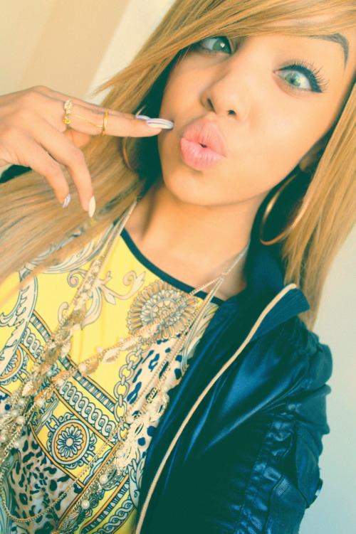 verifieddevechelle:  You a stupid hoe 