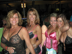 runflyrun:  Stacy and her girlfriends celebrating her divorce, on the prowl for young, fresh meat. 