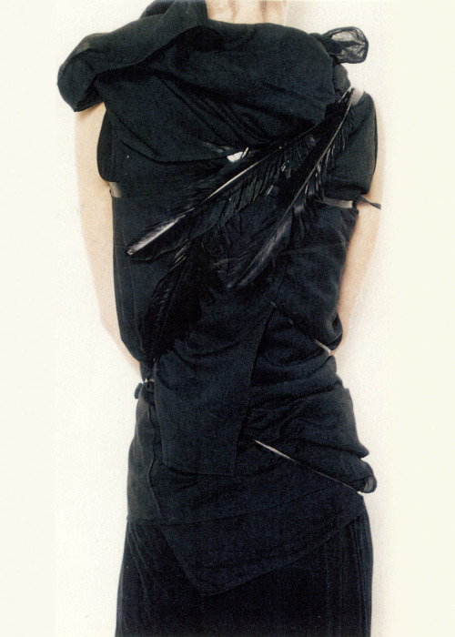 schwartzmicha: ann demeulemeester spring 1999photography patrick robynbelgian fashion design