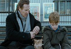 crumblebreadholmes:  Love Actually 