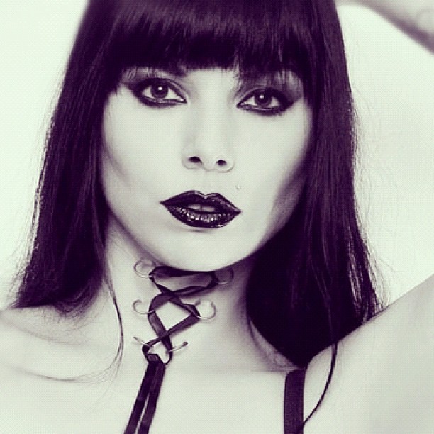 sharuzen:  By #irolthaphotography #sharuzen #goth #gothic #vamp #vampire #corset