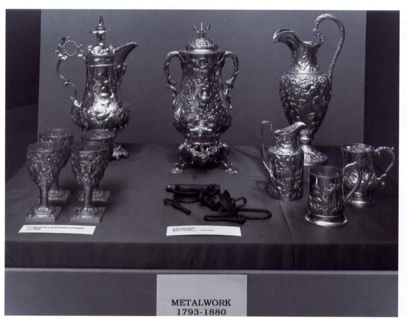 Fred Wilson, Mining the Museum, Maryland Historical Society, 1992.
Slave manacles in metalwork display.