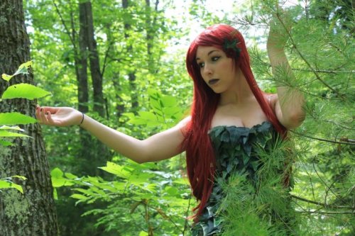 comicbookcosplay:  Liana Richardson as Poison Ivy Big thanks to Liana for bringing her Ivy shoot to our attention - truly stunning! 