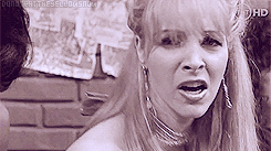 monicas:  Phoebe Buffay in: ‘Smelly Cat, The Video’. 