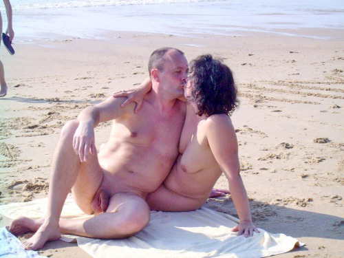 nudecouples.tumblr.com/post/25864303759/