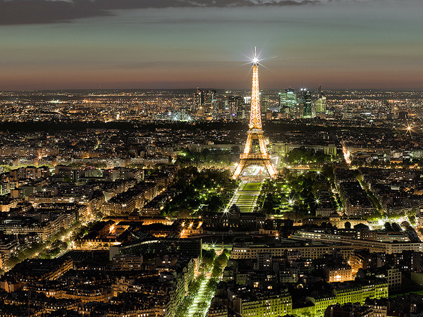 thepixelatednerd:  Metropolis: Paris By Mac Oller 