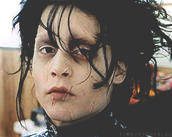 fragmentallygirl-deactivated202:  Edward Scissorhands-Behind the Scenes 