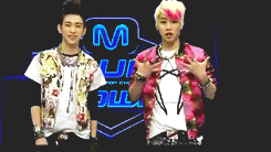 shakingbutt:  Mnet top 10 Mcountdown 